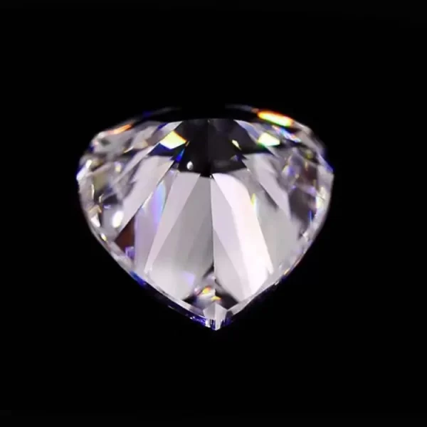 heart moissanite 4